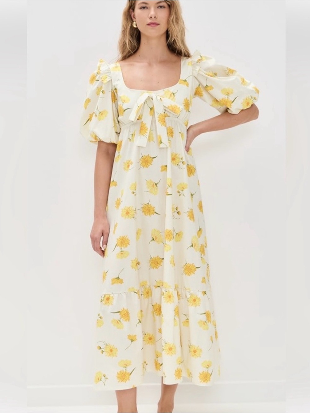 The Lulo Project Cielo Maxi Dress in the Maxi Daisy print